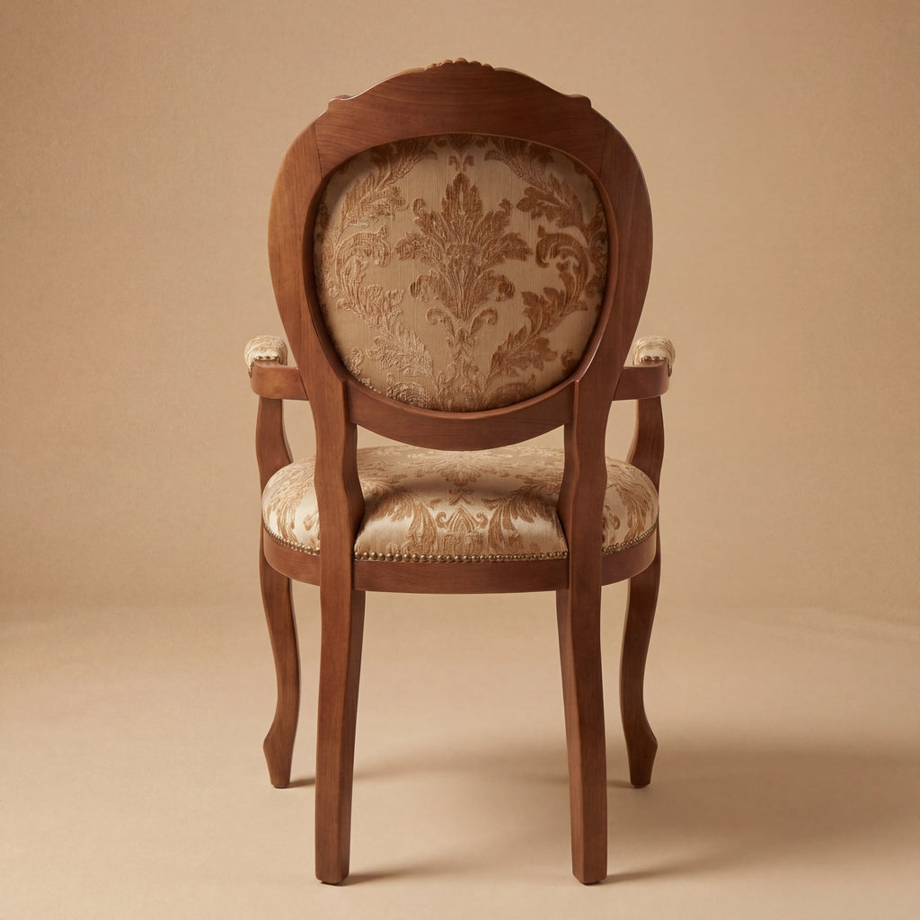 Der 'Louis-Philippe Foglia' Esszimmer-Armlehnstuhl | Klassisches Walnuss-Finish