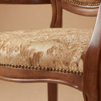 Der 'Louis-Philippe Foglia' Esszimmer-Armlehnstuhl | Klassisches Walnuss-Finish